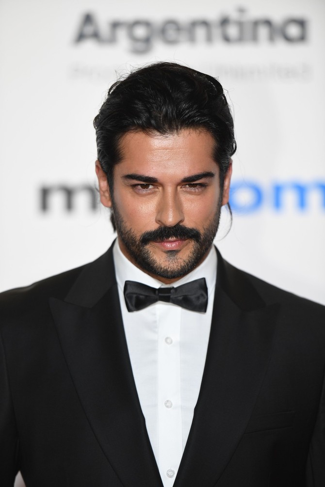 Burak Ozdživit