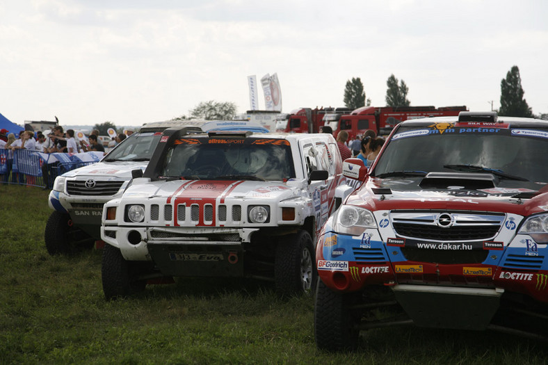 Silk Way Rally: wyprawa jedwabnym szlakiem