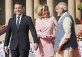 Brigitte Macron w różowej mini w Indiach