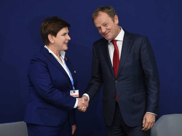 Miało trwać 15 minut, zajęło godzinę. Po spotkaniu Beata Szydło-Donald Tusk