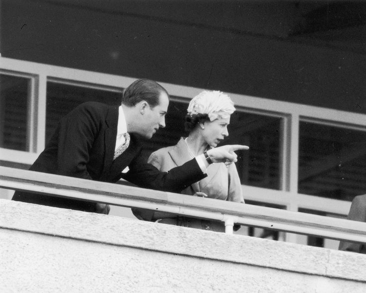 Królowa Elżbieta i lord Porchester, 1957 rok