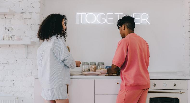 A romantic couple in the kitchen [Image: Shvets Production]