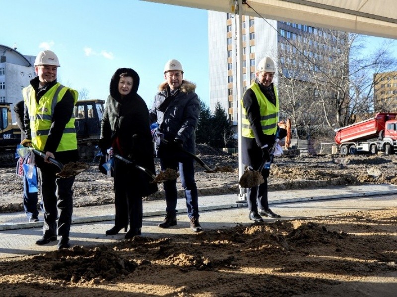 Szpital Południowy wbicie łopaty Warszawa. R. Motyl Urząd m.st. Warszawy 1