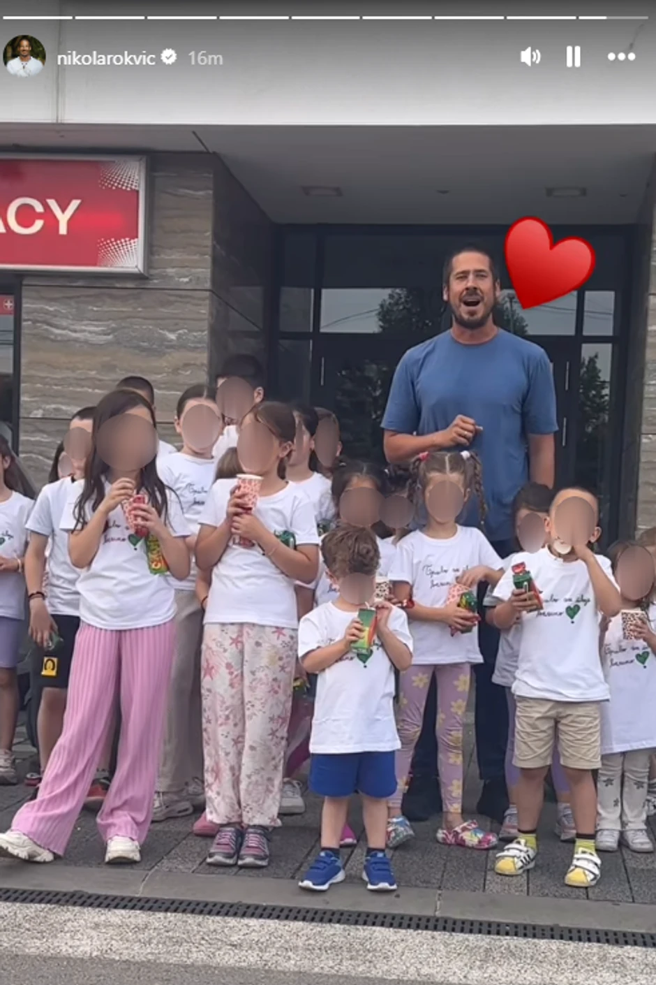 Nikolu Rokvića dočekale komšije