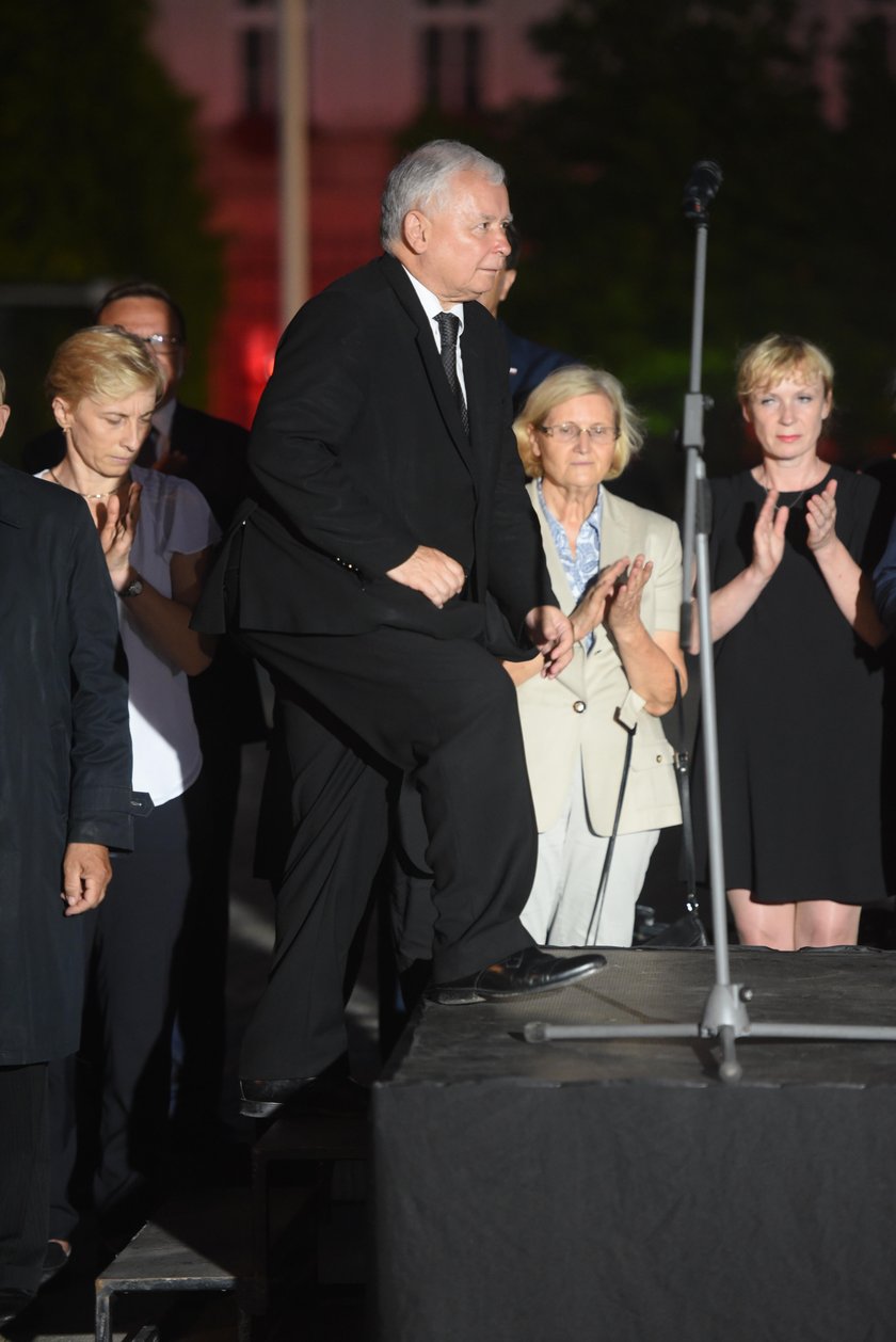 Kaczyński zdradza, kiedy skończą się miesięcznice smoleńskie!