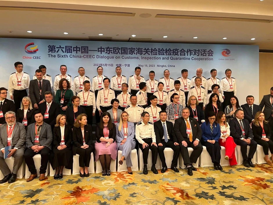 Potpisivanje protokola sa predstavnikom kineske carine