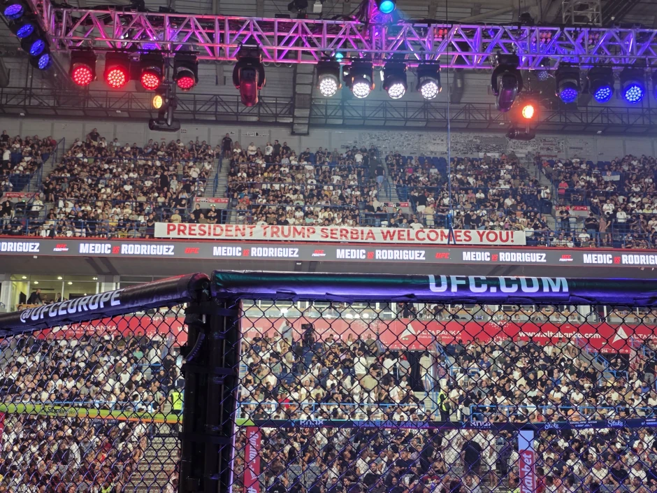 Transparent upućen Donaldu Trampu, UFC