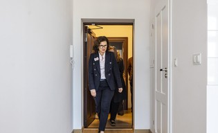 Kamienica przy Ułańskiej 11 znów tętni życiem. Trzynaście rodzin odebrało klucze do mieszkań