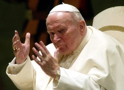 Jan Paweł II pozostanie świętym? 'Nie ma czegoś takiego jak dekanonizacja'