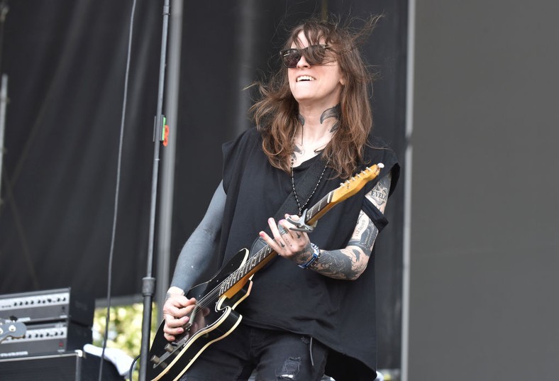 Laura Jane Grace. Występ w Kalifornii w 2019 r.