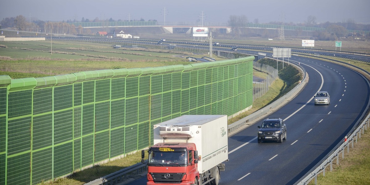 Do końca grudnia oddanych zostanie 370 km dróg zamiast 440 km zapowiadanych jeszcze na początku roku