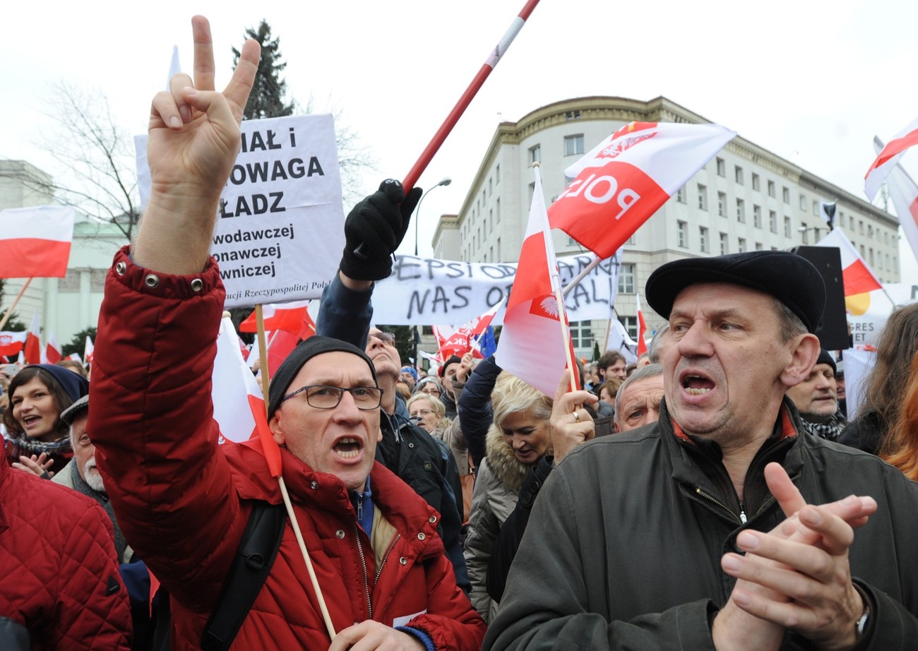 Акции протеста. Лидер оппозиции в польше. Польский лидер. Акции протеста. Лидер оппозиции в польше.