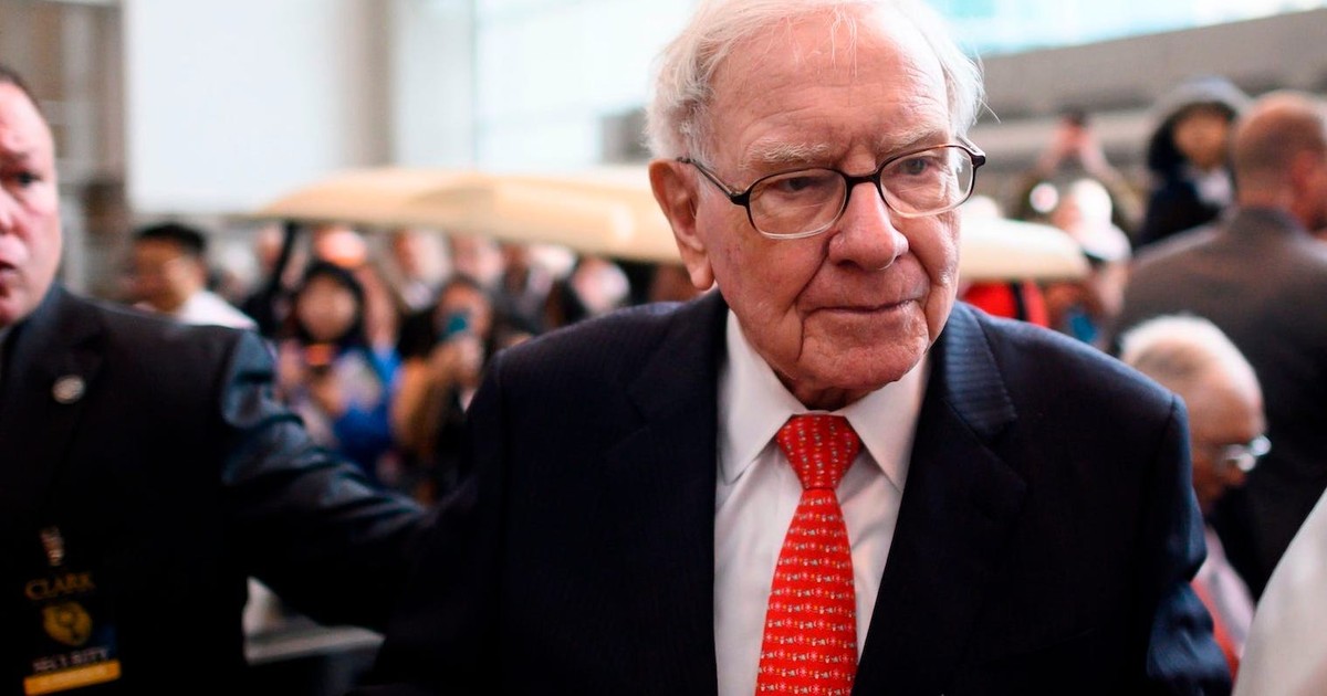 Warren Buffett reversed plans to buy a $1.3 billion oil pipeline to ...