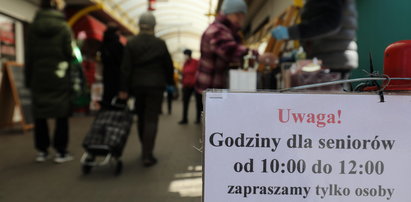 „Godziny seniorów” ulegną zmianie. Rząd naprawia swoje błędy