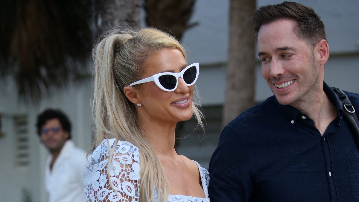 Paris Hilton sa suprugom