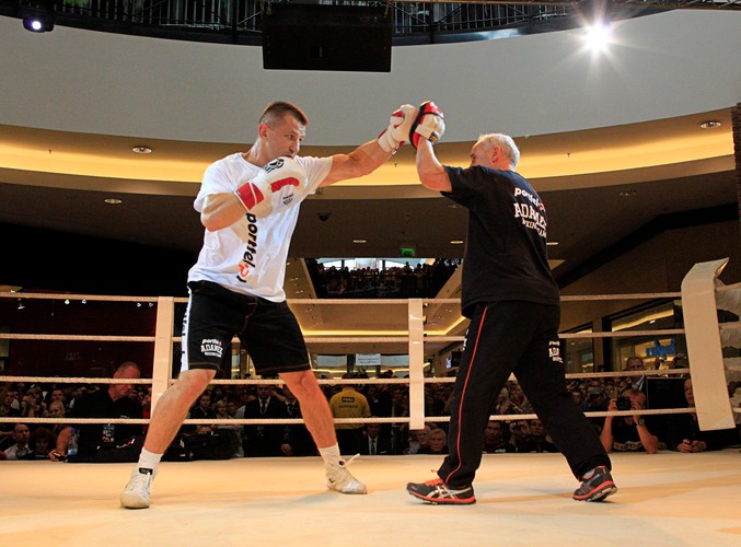 Tomasz Adamek ze swoim trenerem