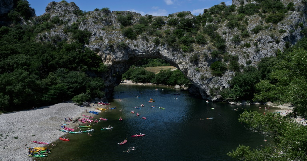 Gorges de l'Ardèche : l'IA prédit l'affluence des canoës