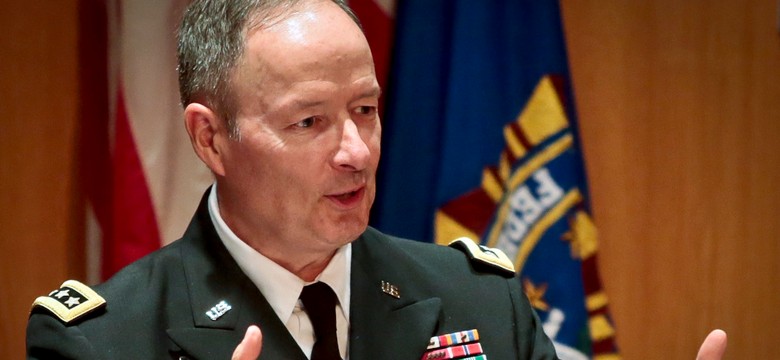 Szef amerykańskiego wywiadu zamienił biuro w replikę statku kosmicznego