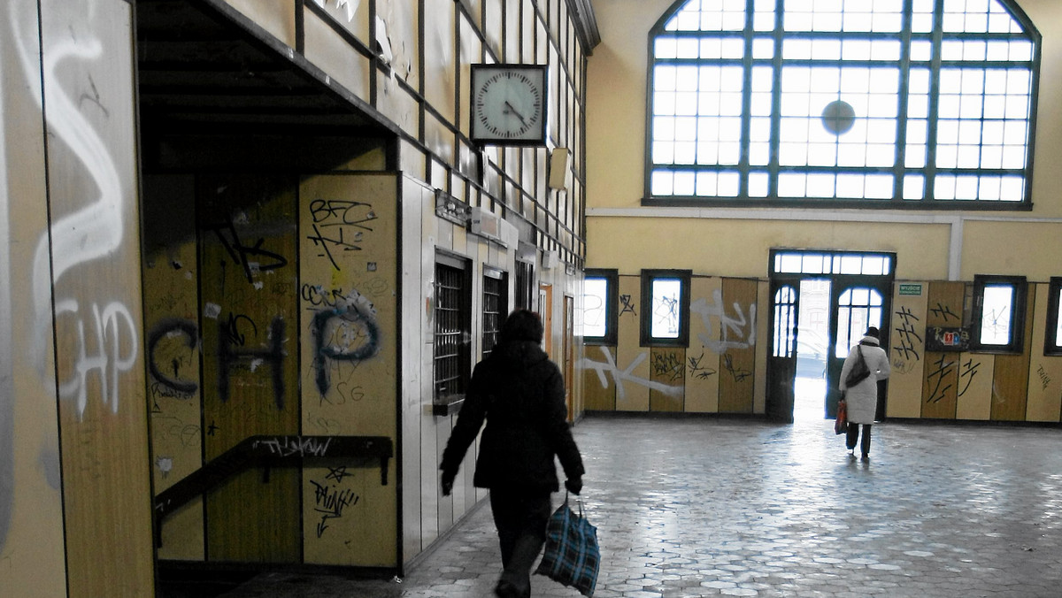 W zabytkowym dworcu kolejowym w Chebziu - dzielnicy Rudy Śląskiej - otwarto w sobotę centrum kulturalne. Kilka pomieszczeń zajęli m.in. artyści z Teatru Bezpańskiego.