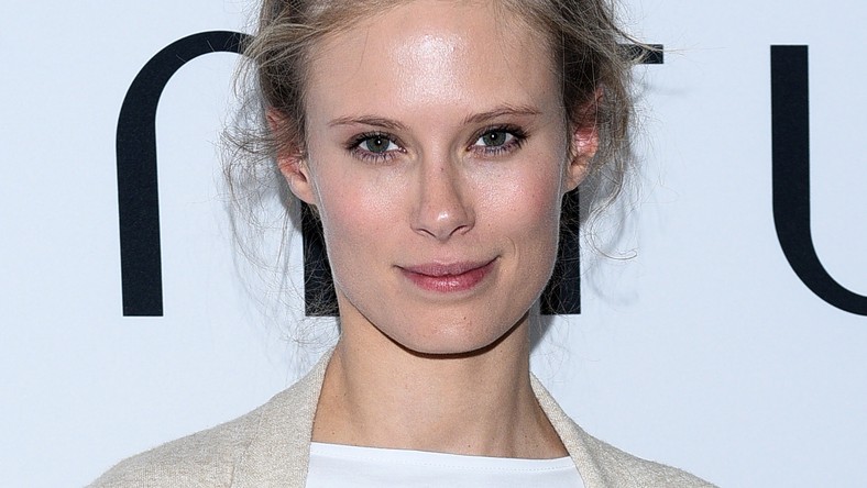 Julia Pietrucha pierwszy raz PO PORODZIE na imprezie [ZDJĘCIA] - Plejada.pl