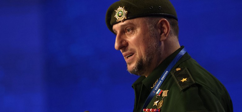 Stoi na czele armii Putina i rzuca groźbami. "Europa przestanie istnieć"