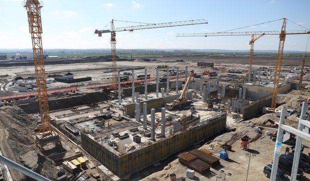 Mali na gradilištu Ekspo kompleksa na sastancima sa izvođačima o dinamici radova