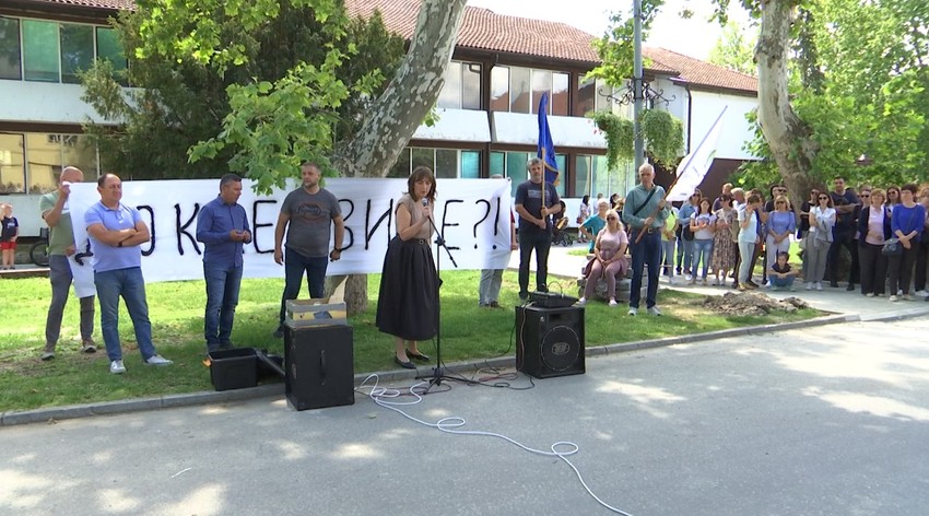 Protest prosvetnih radnika u Bačkoj Palanci