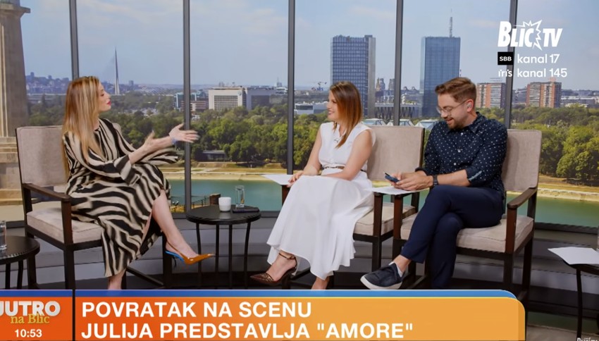 Pevačica Julija 