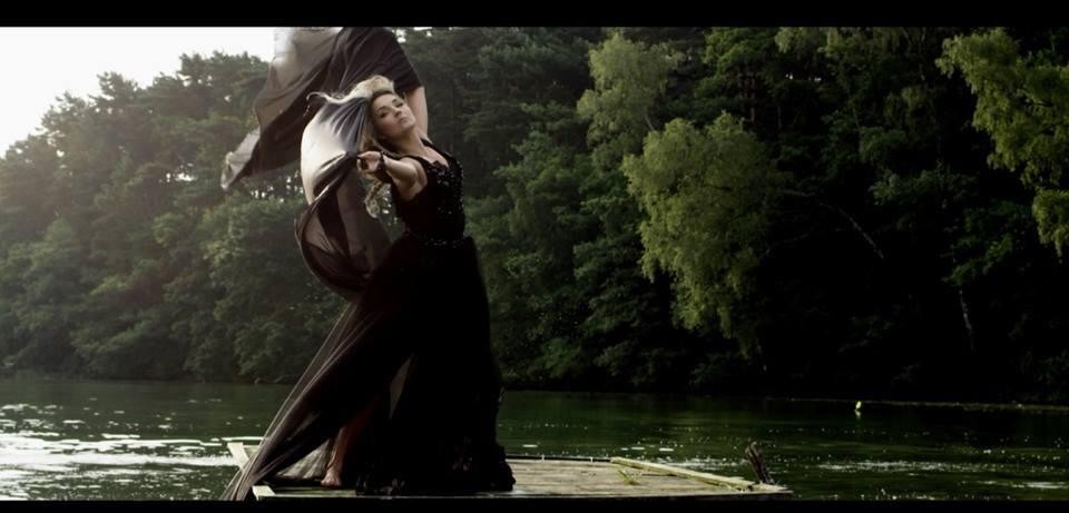 Cleo w nastrojowym klipie do piosenki 'Sztorm'