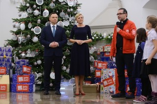 Babcia wychowuje dwóch chłopców po śmierci mamy. Dostaną prezent od pary prezydenckiej