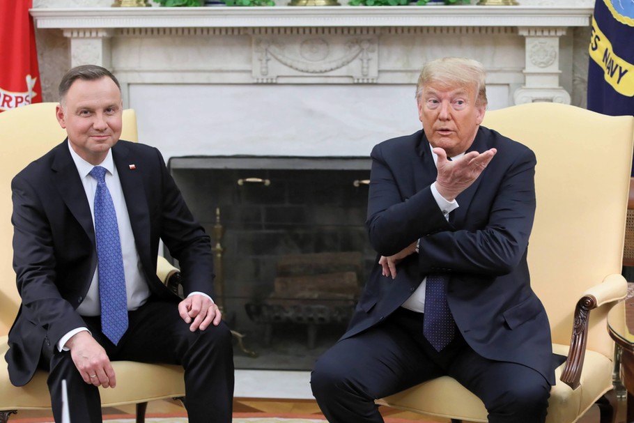 Waszyngton, 24.06.2020. Prezydent Andrzej Duda oraz prezydent Donald Trump podczas rozmowy w Gabinecie Owalnym Białego Domu 