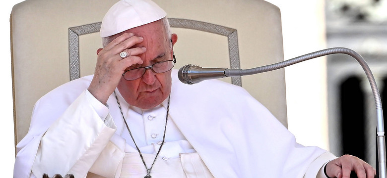 Franciszek w swoim braku potępienia agresji Putina powtarza sposób działania dawnych papieży [OPINIA]