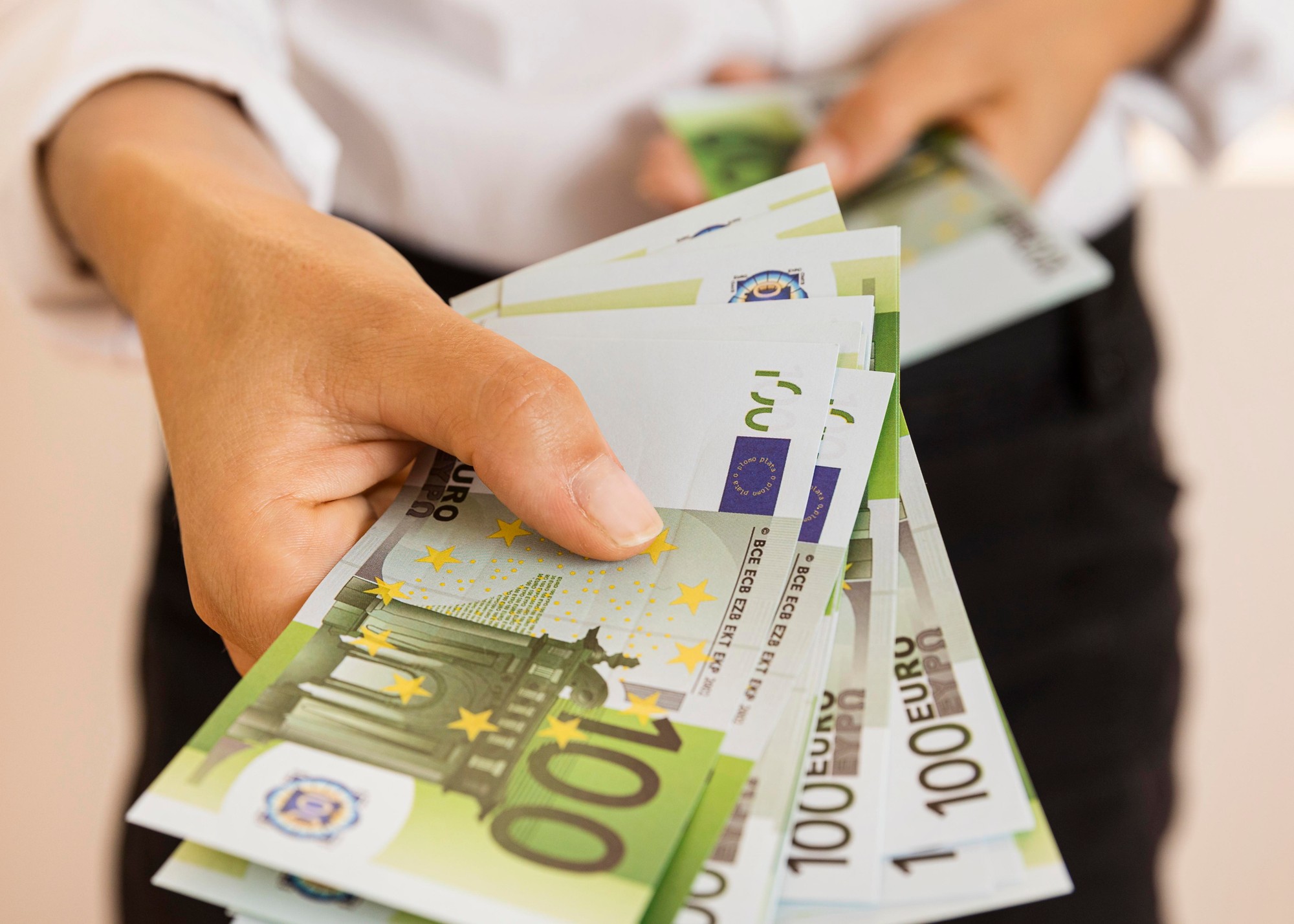 Slovenské banky neakceptujú nehnuteľnosti v zahraničí ako zábezpeku. 