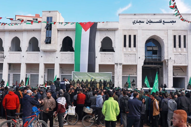 Palestinci na trgu Palestina