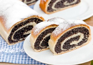 Posna štrudla sa makom - recept koji svima uspeva: Ovaj premaz obezbeđuje hrskavu koricu