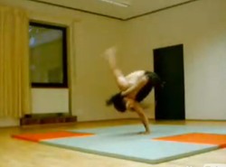 Zobacz facetów o gumowych nogach