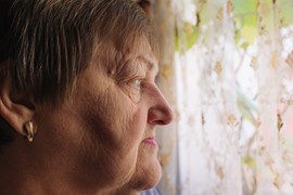 "Moja snaja IMA LJUBAVNIKA, celo selo bruji o tome, ali MOJ SIN NEĆE DA SE RAZVEDE. Svi mi kažu da se NE MEŠAM, a to će me ŽIVU POJESTI"