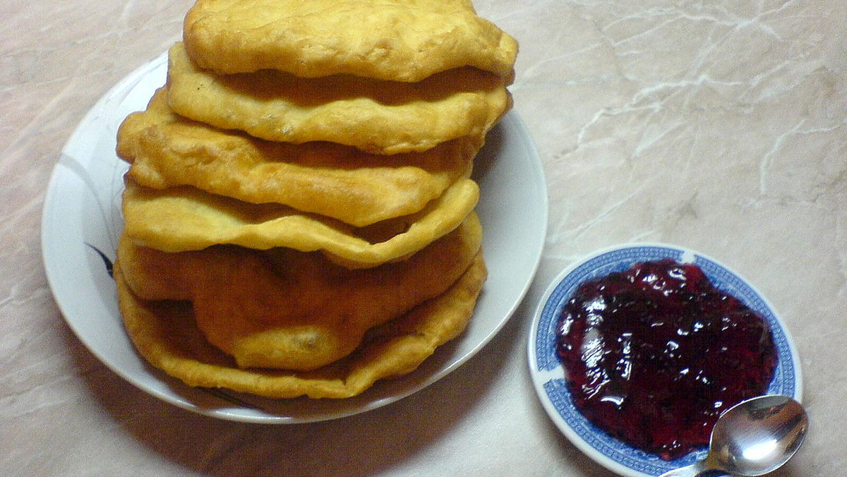 Pączki zna cały świat, podobno najsmaczniejsze są te tradycyjne z Polski, Rosji i Niemiec, ale równie smaczne i egzotyczne są produkty z innych krajów.