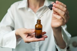 Kultowy kosmetyk z PRL-u wraca do łask. Nasze babki go uwielbiały