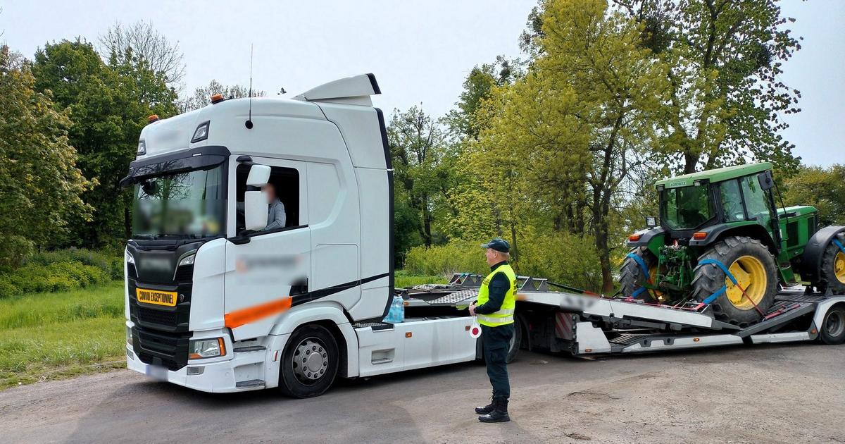  Inspektorzy ITD rozbawieni. Kierowca nie dowierzał. Zrozumiał, gdy wyszedł z kabiny