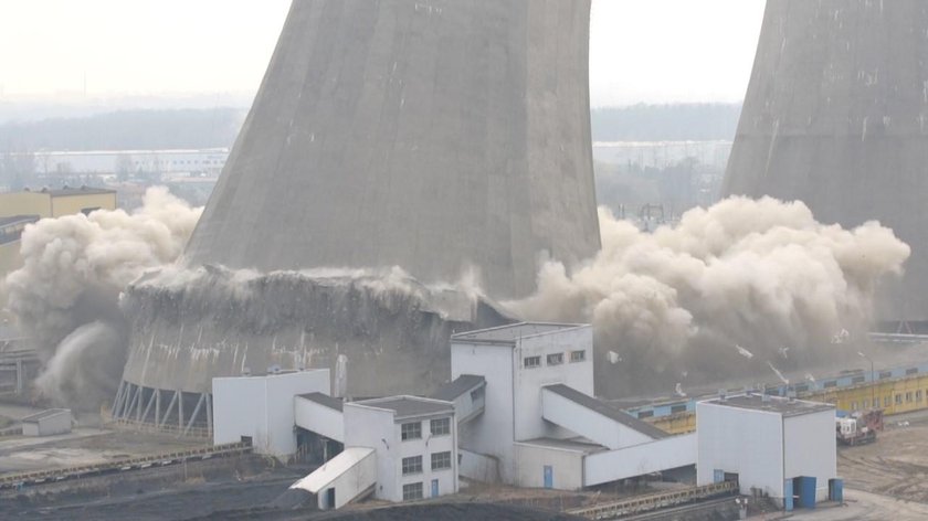 Wielkie sprzątanie po eksplozjach w elektrowni