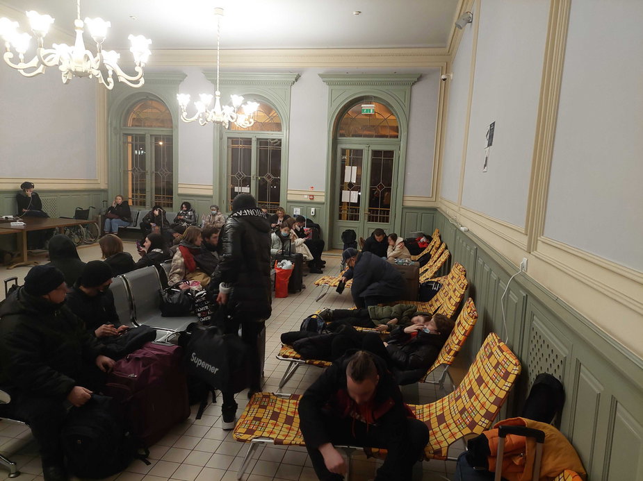 Noclegownia przygotowana dla uciekinierów z Ukrainy na dworcu w Przemyślu