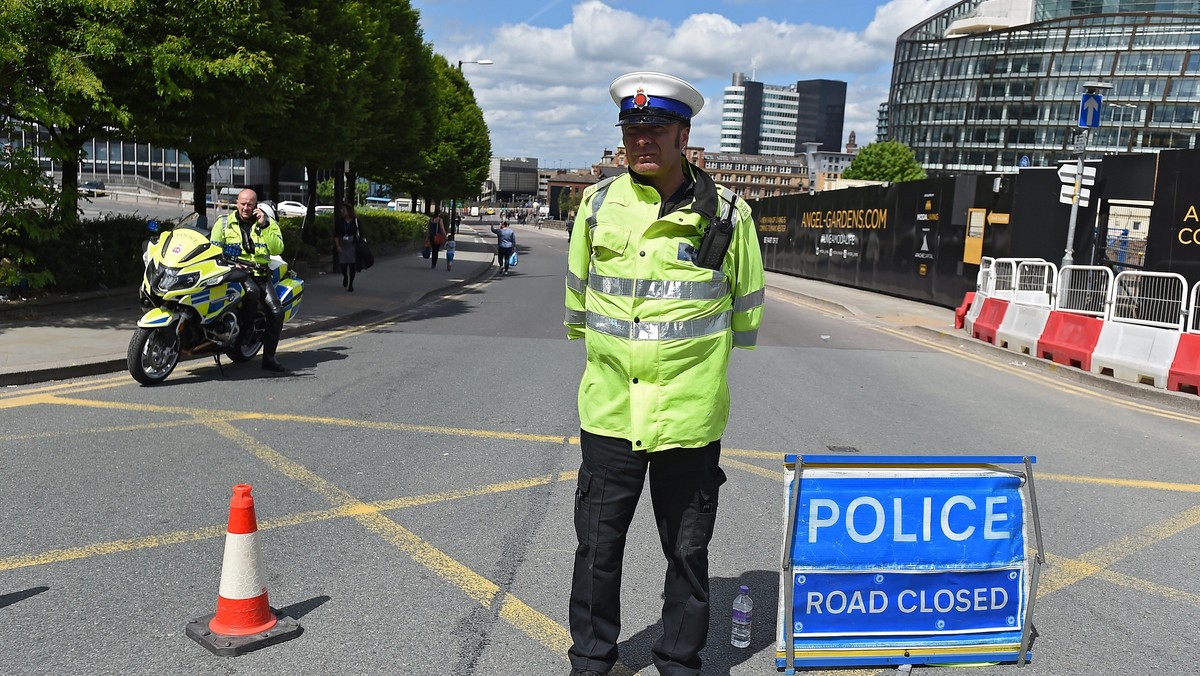 Wśród zaginionych po wczorajszym zamachu w Manchesterze są polscy obywatele - wynika z informacji podanych przez MSZ na Twitterze. Resort podkreślił, że konsulowie są w stałym kontakcie z rodzinami zaginionych i otoczyli je opieką.