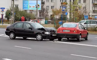 Mniej kolizji. Bezpieczniej na drogach w czasach zagrożenia epidemicznego