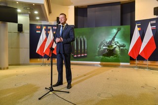 Szef MON zachęca do wstępowania do wojska i uczelni wojskowych