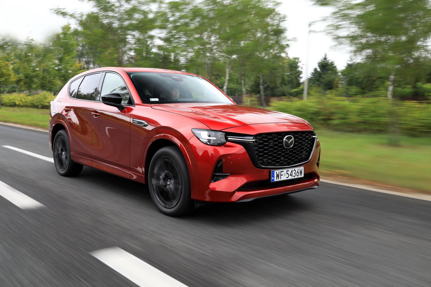 Mazda obiecuje, że hybrydowe CX-60 osiąga ze startu 100 km/h w 5,8 s. My uzyskaliśmy  wynik gorszy o 0,5 s. 