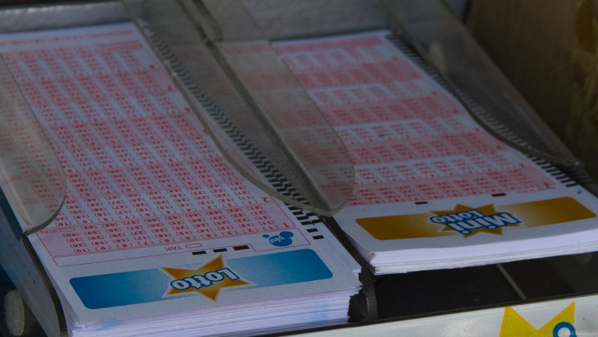 W losowaniu z 17 maja poznaliśmy wyniki nie tylko Lotto, ale także Lotto Plus, Mini Lotto, Kaskada, Multi Multi. Które liczby tym razem były szczęśliwe? Czy któremuś z graczy udało się trafić "szóstkę"?