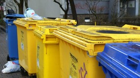 System kaucyjny a wyrzucanie butelek PET do śmietnika od 1 X? Odpowiada Ministerstwo Klimatu