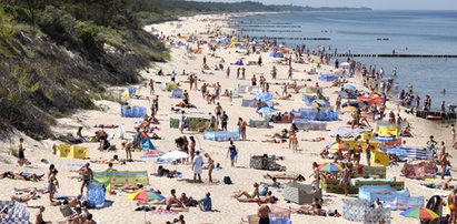 Zgroza na plaży w Mielnie! Morze wyrzuciło na brzeg ciało mężczyzny