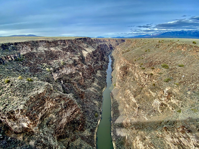 Kanion rzeki Rio Grande w okolicy Taos w Nowym Meksyku